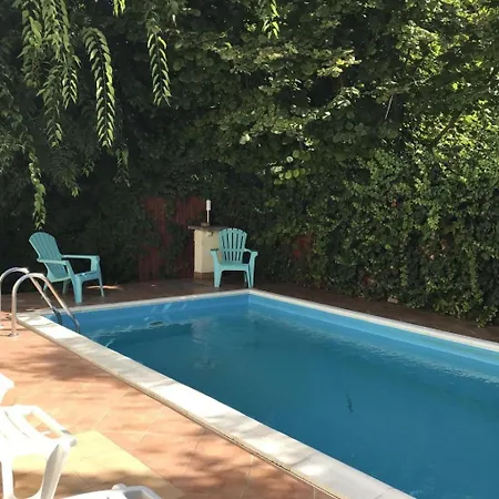 Klimatisiertes In Mit Grill By Interhome Hébergement de vacances *