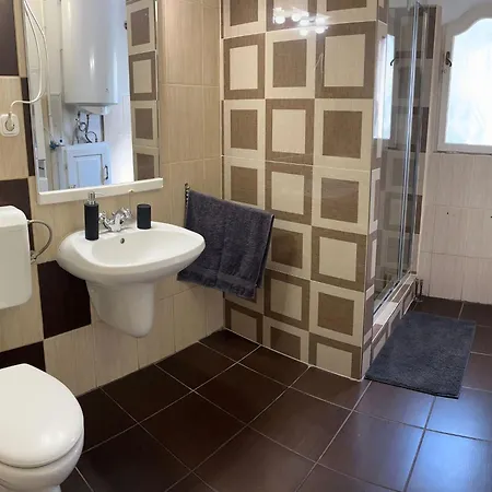 Klimatisiertes In Mit Grill By Interhome * Siofok