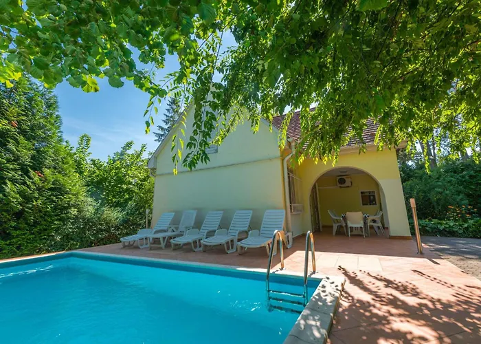 Tatil Evi Klimatisiertes In Mit Grill By Interhome Siofok