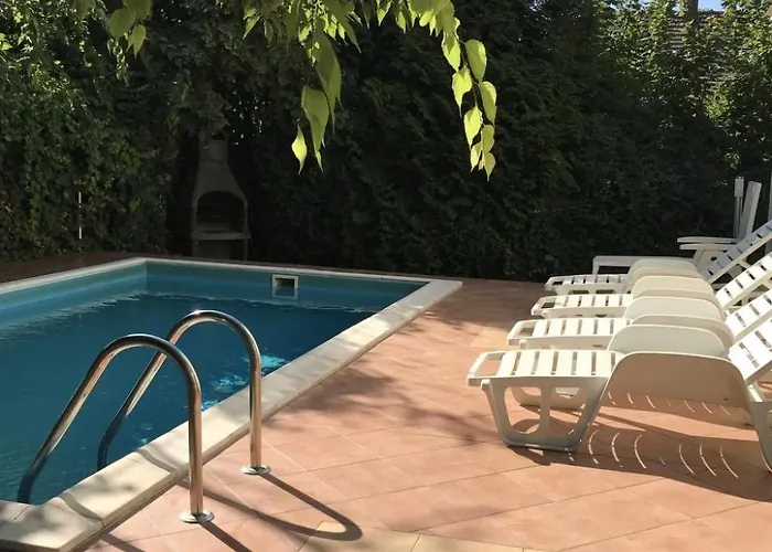 Klimatisiertes In Mit Grill By Interhome Siófok