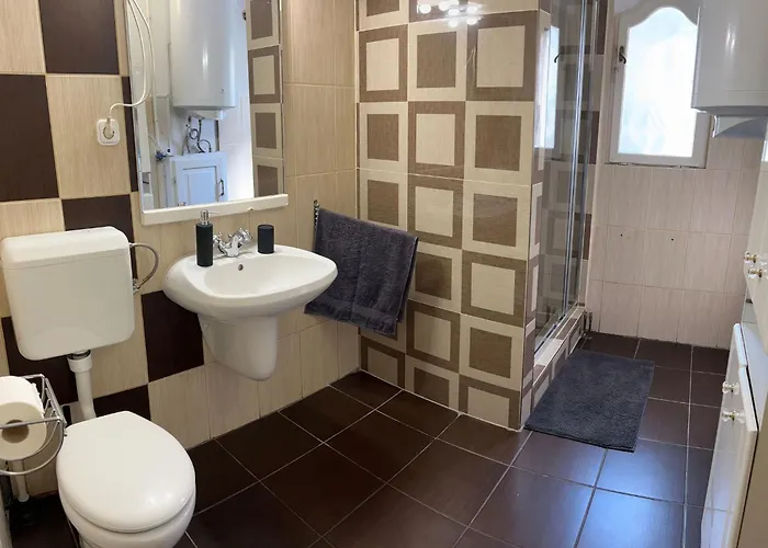 Klimatisiertes In Mit Grill By Interhome * Siofok